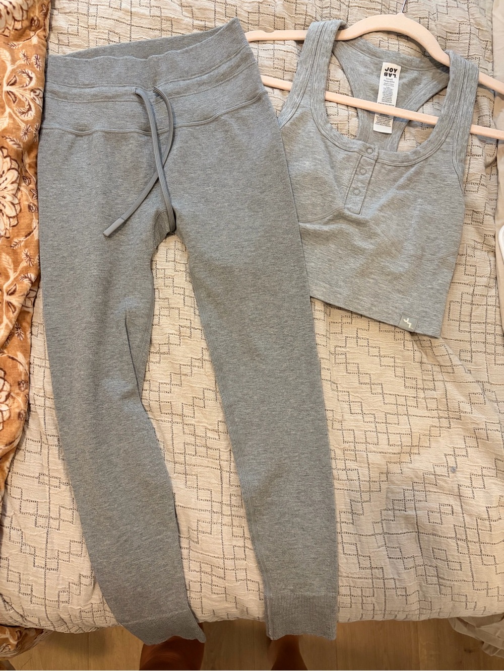 JoyLab Light Gray Ribbed Tank and Jogger Set